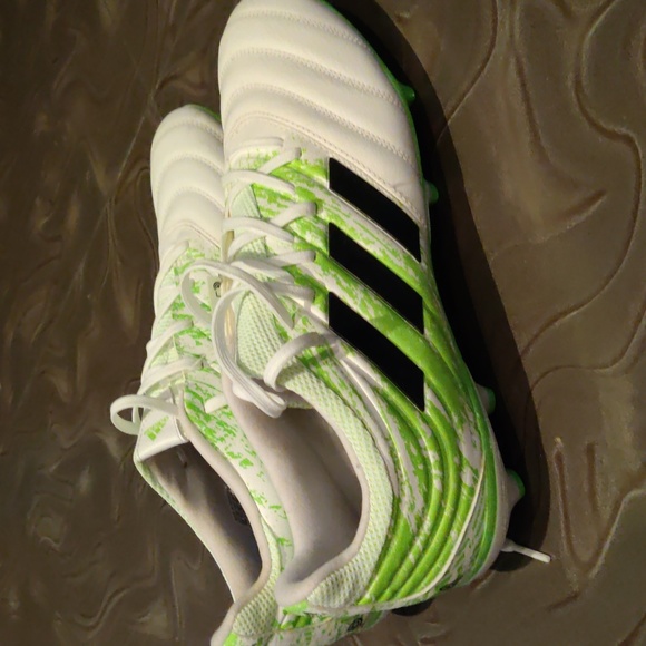 Adidas Mens soccer sneakers ⚽ - Picture 4 of 6